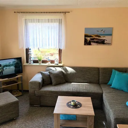 Holiday home Breeger Boddenhuus Breege